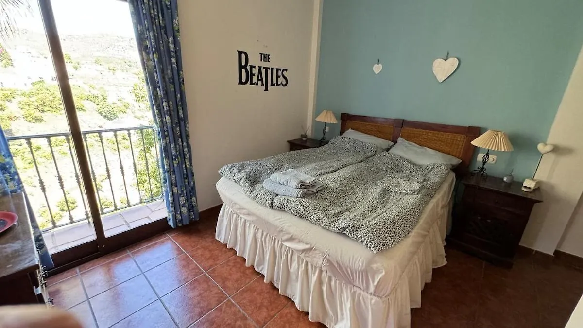 Villa Lasueca Nerja 托罗克斯科斯塔